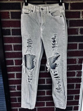 American Eagle Distressed Grey Ripped Distressed Boyfriend Jeans Size 0 AE